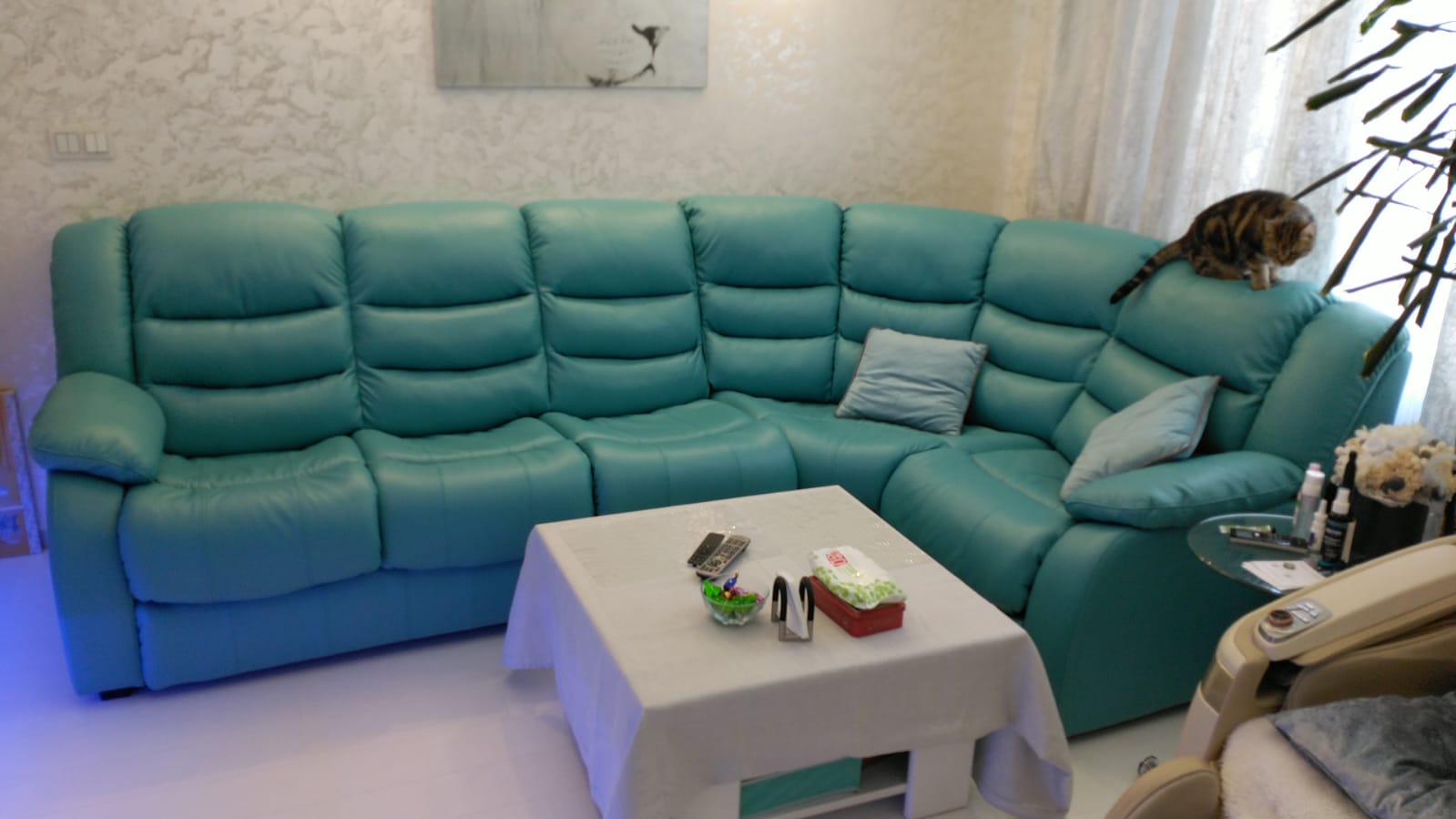 Перетяжка дивана на дому. Поливаново