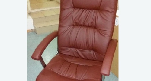 Обтяжка офисного кресла. Поливаново